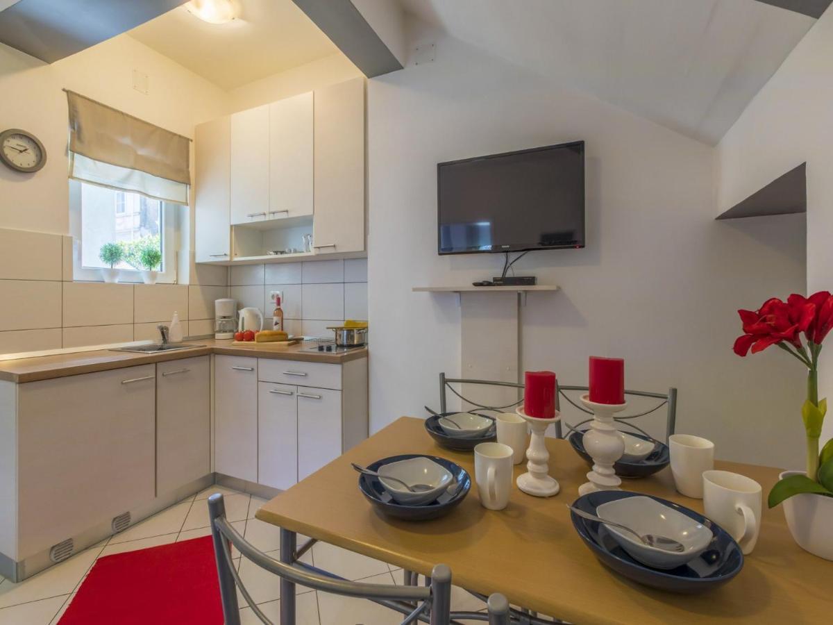 Apartments Rabbit Цриквеница Экстерьер фото